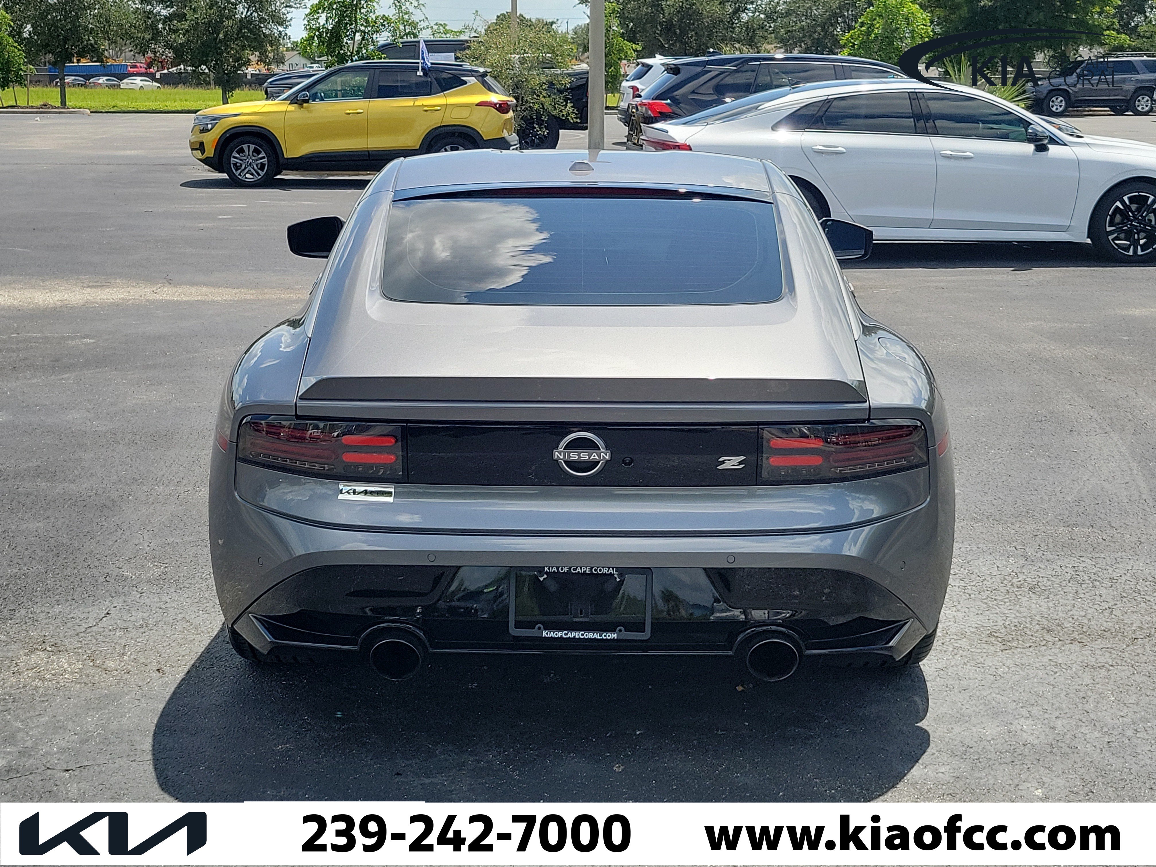 Used 2025 Nissan Z Performance w/ Floor Mat Package RWD image 6