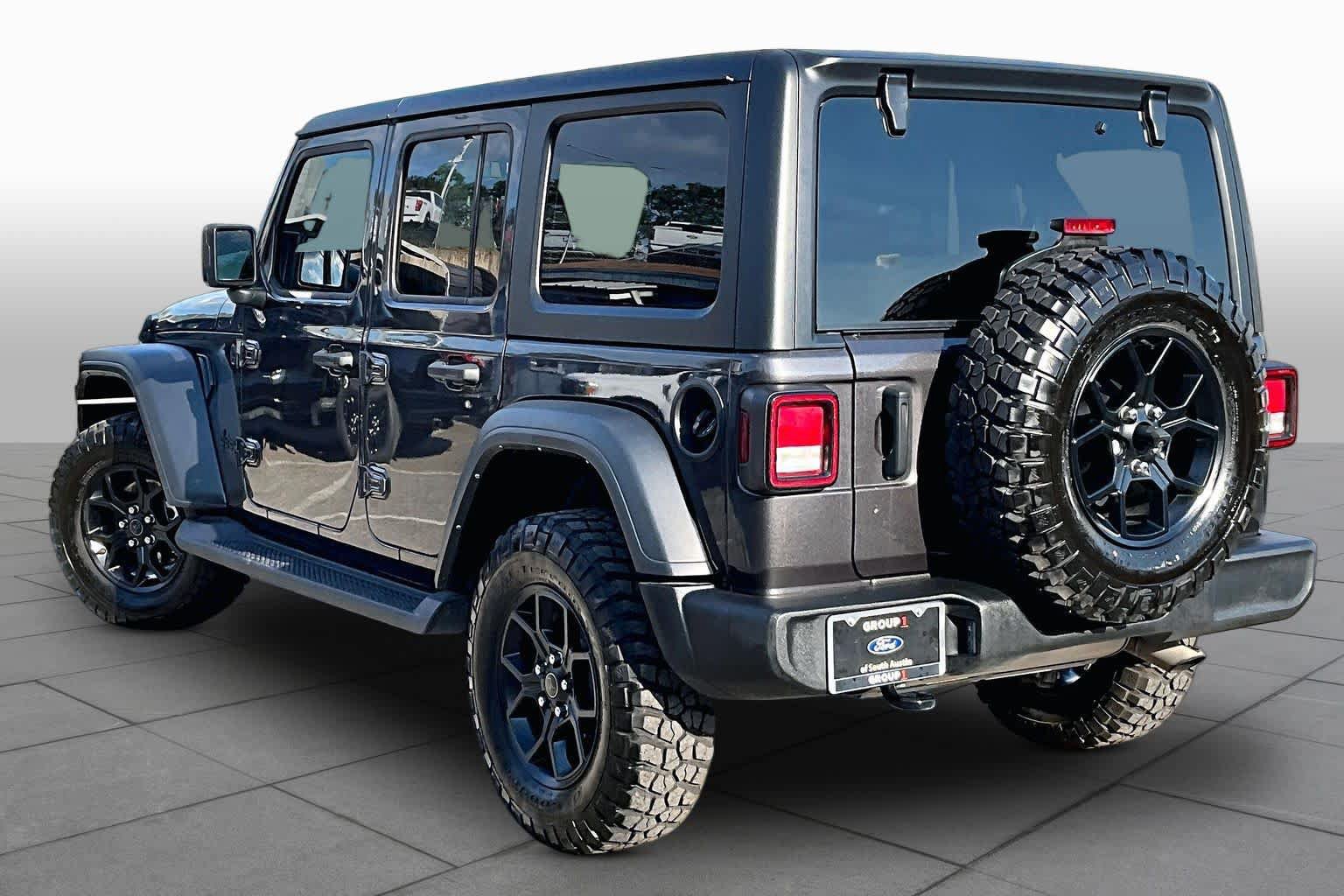 Used 2025 Jeep Wrangler Unlimited Sport AWD/4WD image 12