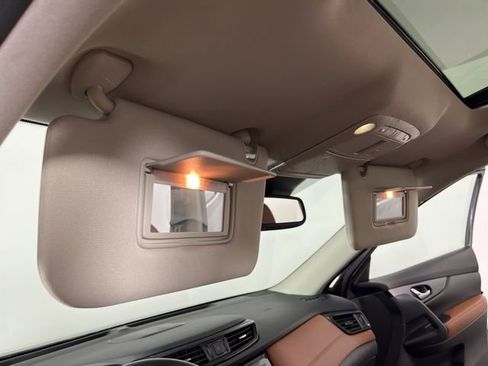 Used 2019 Nissan Rogue SL w/ Premium Package FWD image 36