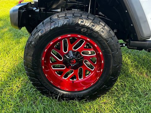 Used 2024 Jeep Wrangler Unlimited Rubicon image 43