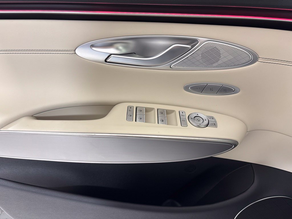 New 2027 Genesis GV70 2.5T Select AWD/4WD image 17