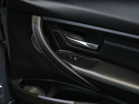Used 2018 BMW M3 image 25