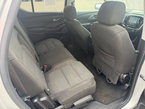 Used 2018 Chevrolet Traverse LS image 12