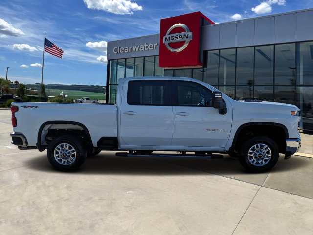 Used 2026 Chevrolet Silverado 2500 LT AWD/4WD image 3