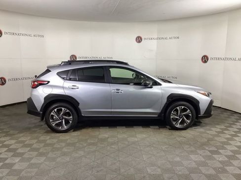 Used 2025 Subaru Crosstrek 2.0i Premium image 4