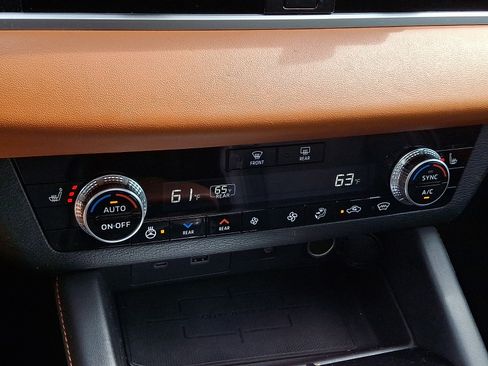Used 2023 Mitsubishi Outlander SEL 40th Anniversary AWD/4WD image 16