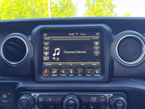 Used 2022 Jeep Wrangler Unlimited Rubicon 4xe w/ Cold Weather Group AWD/4WD image 25