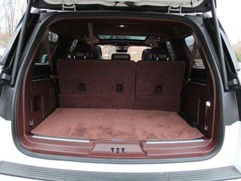 Used 2018 Lincoln Navigator L Black Label w/ Cargo Package image 40