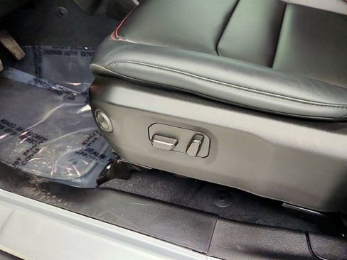 Used 2024 Jeep Wrangler Unlimited Rubicon w/ Convenience Group image 11