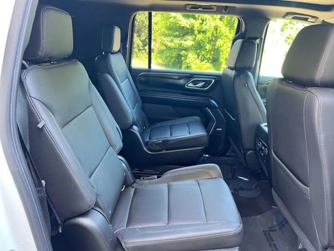 Used 2021 Chevrolet Suburban Z71 w/ Luxury Package AWD/4WD image 18