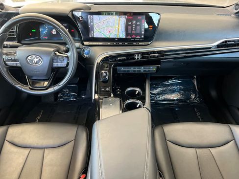 Used 2021 Toyota Mirai w/ Advanced Technology Package RWD image 3