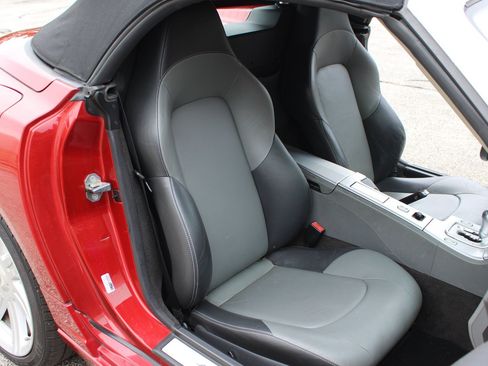 Used 2005 Chrysler Crossfire Limited RWD image 14