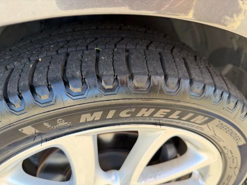 Used 2013 MAZDA MAZDA5 Touring image 14