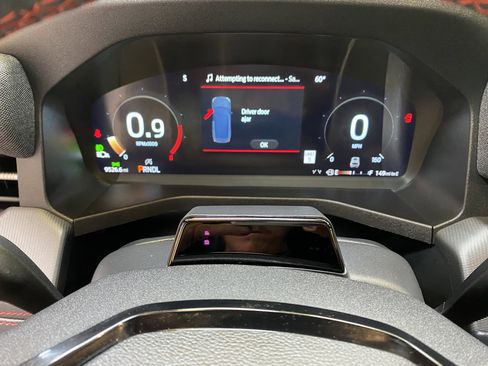 Used 2025 Ford Explorer ST-Line w/ Premium Package image 37