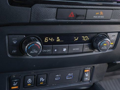 Used 2022 Nissan Frontier SV image 18