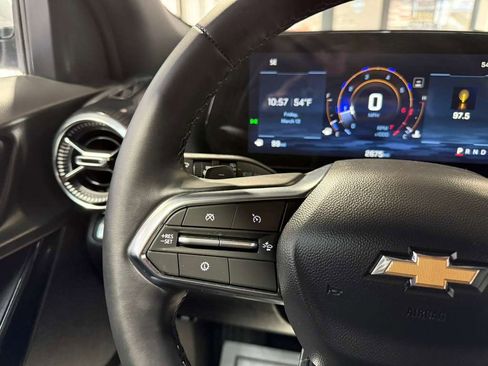 Used 2026 Chevrolet Equinox LT image 13