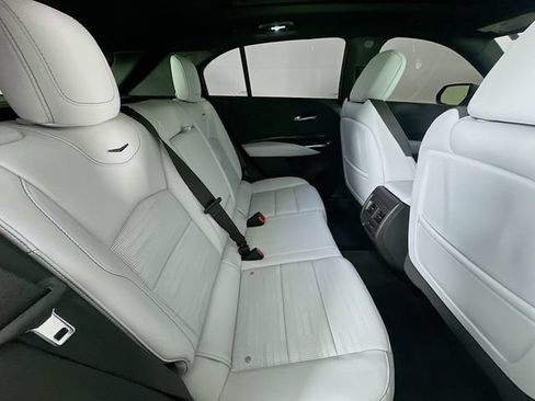Used 2025 Cadillac XT4 Sport w/ LPO, Onyx Lite Package AWD/4WD image 25