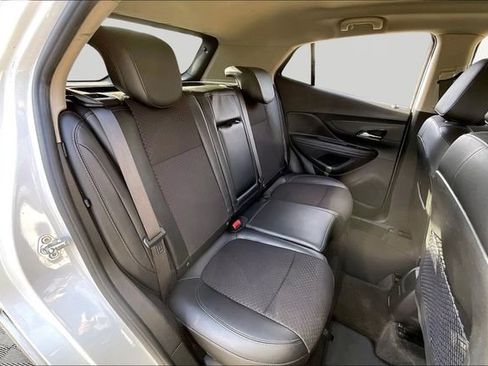 Used 2019 Buick Encore Sport Touring image 17