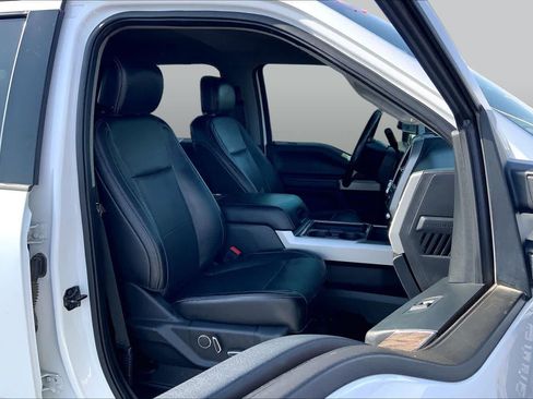 Used 2019 Ford F250 Lariat w/ Lariat Ultimate Package AWD/4WD image 9