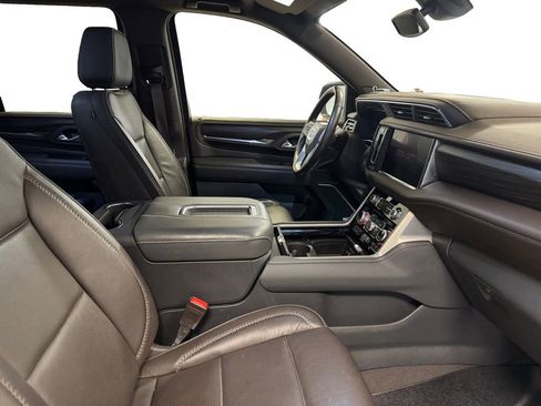 Used 2022 GMC Yukon Denali image 17