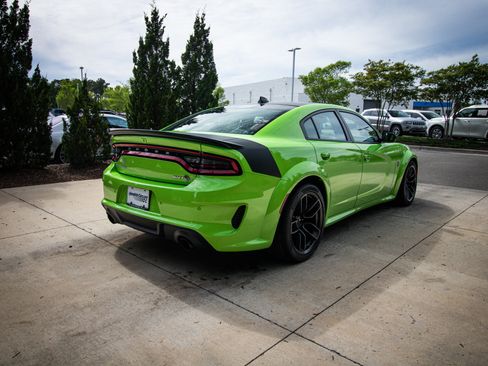 Used 2023 Dodge Charger SRT Hellcat w/ Harman/Kardon Audio Group image 10