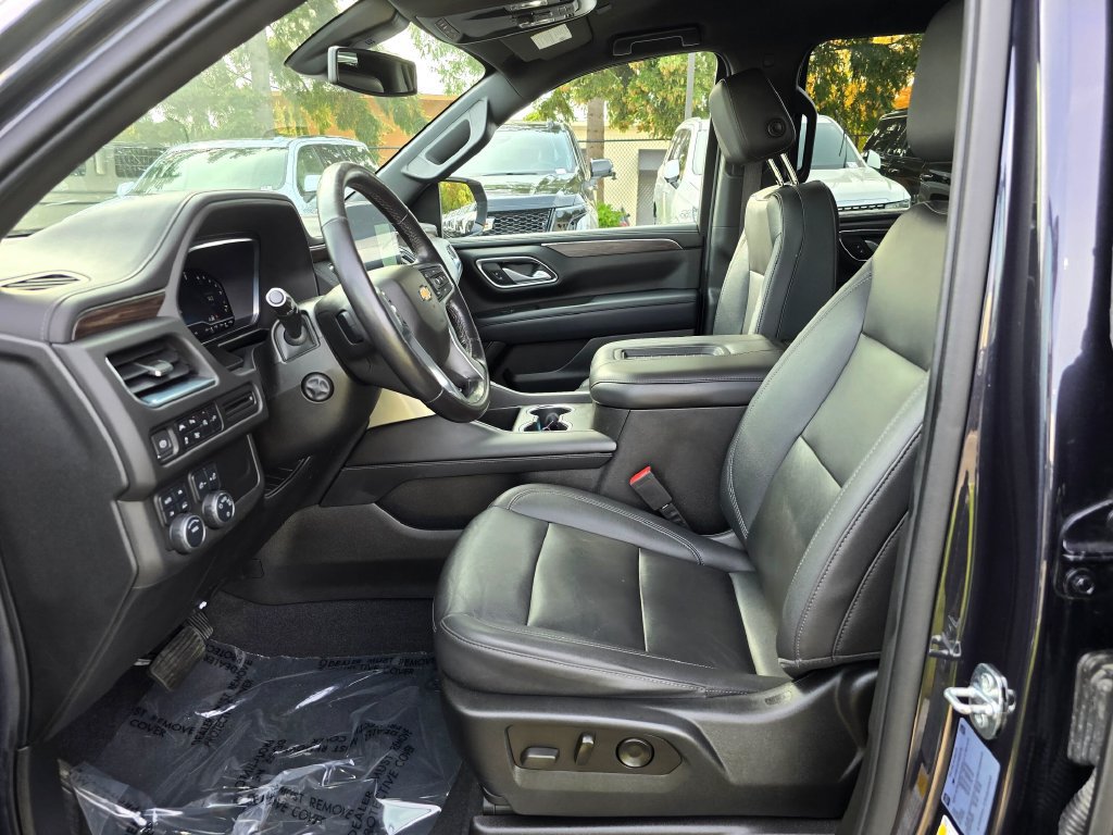 Used 2022 Chevrolet Suburban LT w/ Luxury Package AWD/4WD image 21