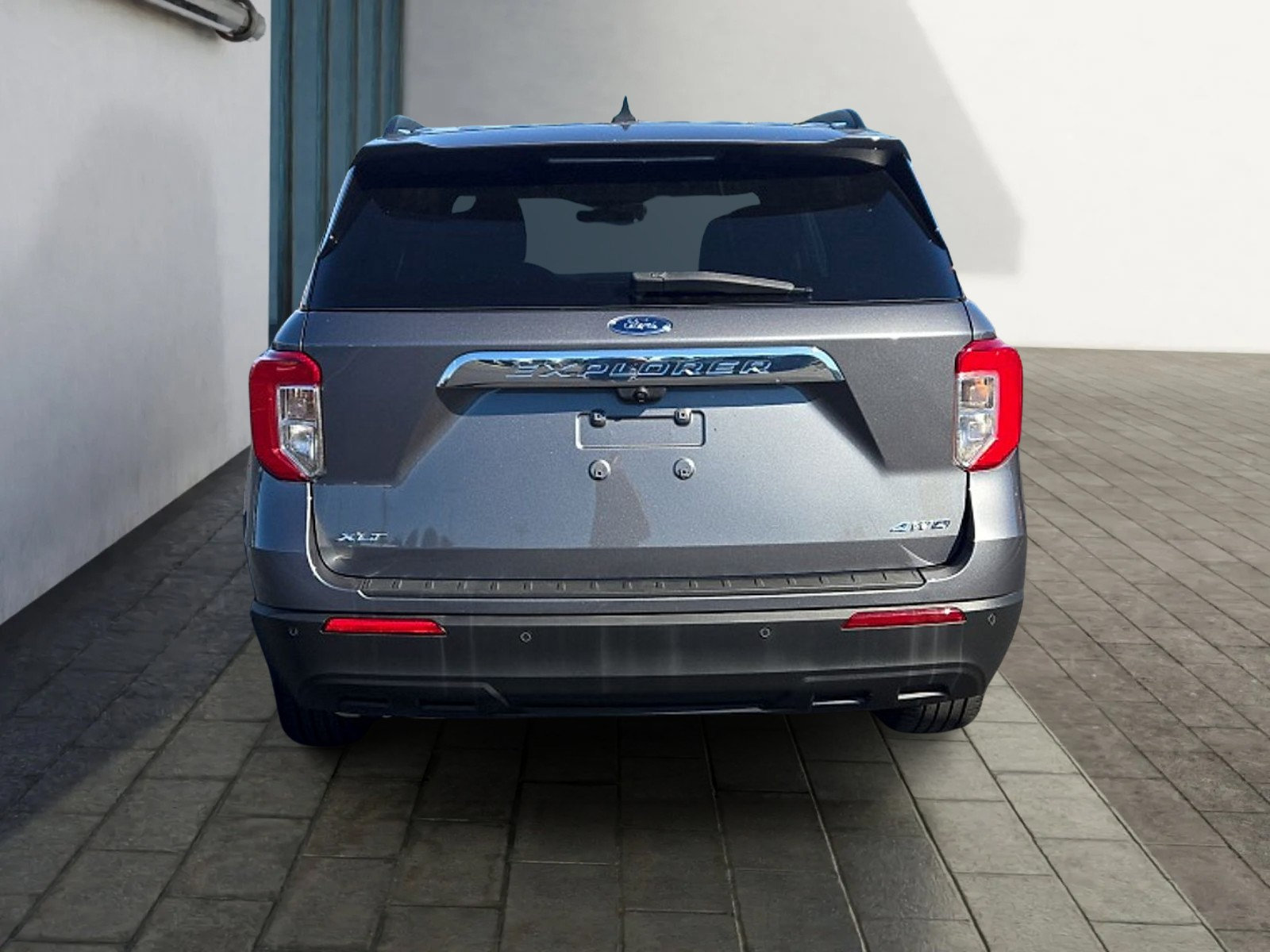 Certified 2022 Ford Explorer XLT AWD/4WD image 4