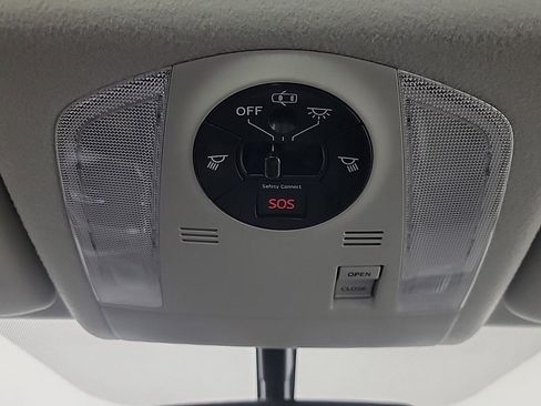 Used 2011 Toyota Prius Four w/ Solar Roof Pkg FWD image 29