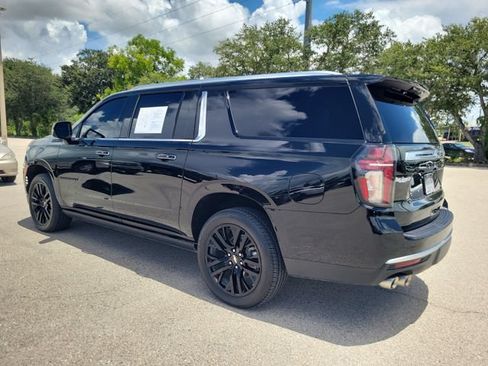 Used 2024 Chevrolet Suburban High Country w/ Advanced Technology Package AWD/4WD image 3
