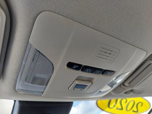 Used 2020 Toyota Corolla LE image 31