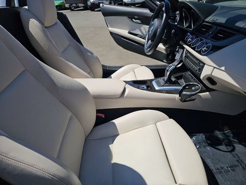 Used 2011 BMW Z4 sDrive35i RWD image 10