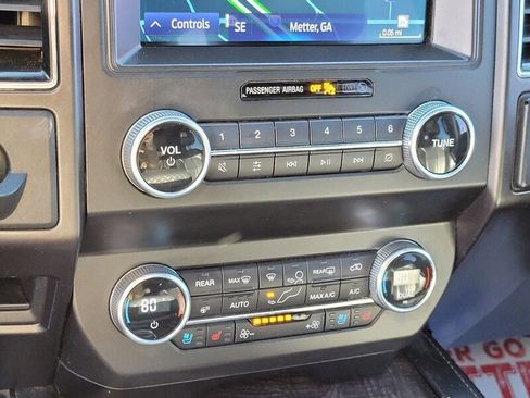 Used 2021 Ford Expedition Limited image 22