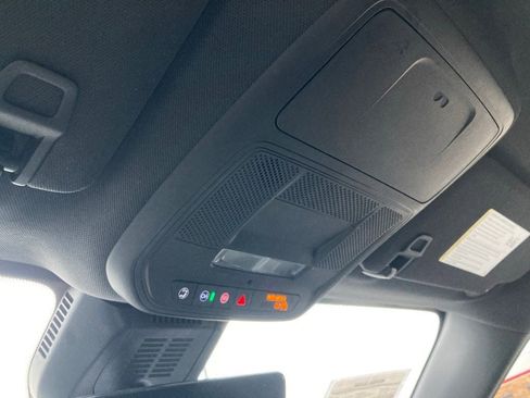 Used 2025 Chevrolet Equinox LT w/ Convenience Package II FWD image 28