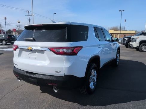 Used 2021 Chevrolet Traverse LS w/ LPO, Floor Liner Package FWD image 6