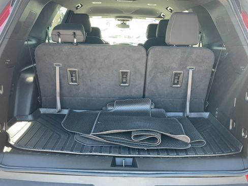 Used 2023 Chevrolet Traverse LT w/ Midnight/Sport Edition AWD/4WD image 14