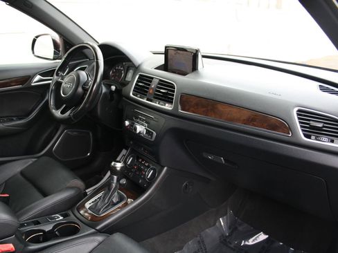 Used 2016 Audi Q3 2.0T Prestige w/ Prestige Package FWD image 6