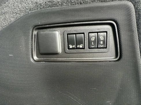 Used 2021 Cadillac Escalade Sport w/ Driver Assist Tech Package AWD/4WD image 15