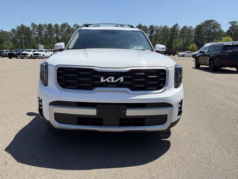 Used 2025 Kia Telluride S image 2