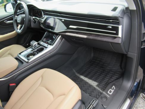 Used 2025 Audi Q7 3.0T Premium Plus AWD/4WD image 11