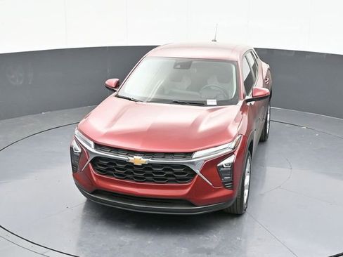 Used 2024 Chevrolet Trax LS w/ LS Convenience Package image 63