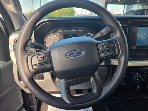 Used 2025 Ford F350 XLT image 27
