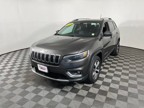 Used 2019 Jeep Cherokee Limited AWD/4WD image 3