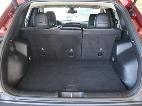 Used 2019 Jeep Cherokee Limited image 42