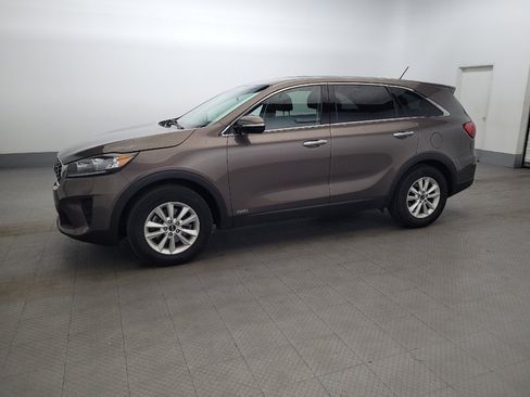 Used 2019 Kia Sorento AWD image 2