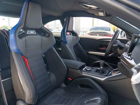 Used 2025 BMW M2 image 21