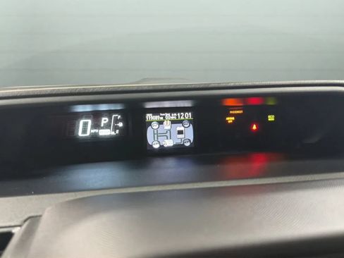 Used 2015 Toyota Prius C Two FWD image 12
