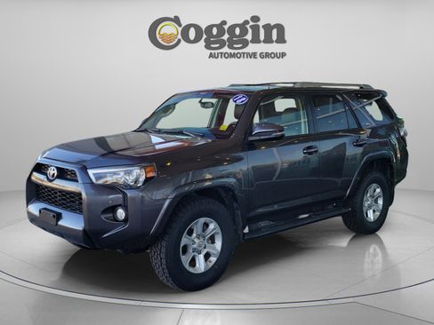 Used 2018 Toyota 4Runner SR5 image 32