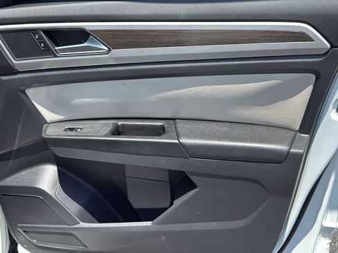 Used 2018 Volkswagen Atlas SEL w/ R-Line Package AWD/4WD image 14