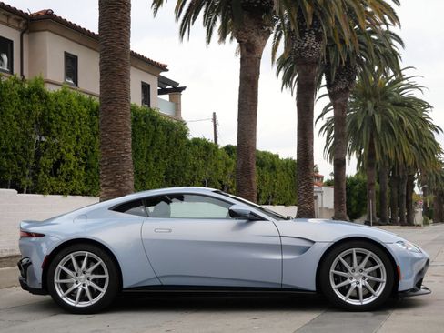 Used 2020 Aston Martin V8 Vantage Coupe RWD image 9