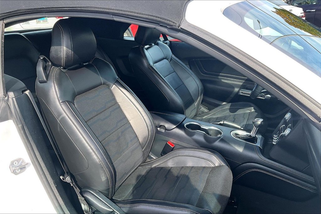 Used 2022 Ford Mustang Premium RWD image 8